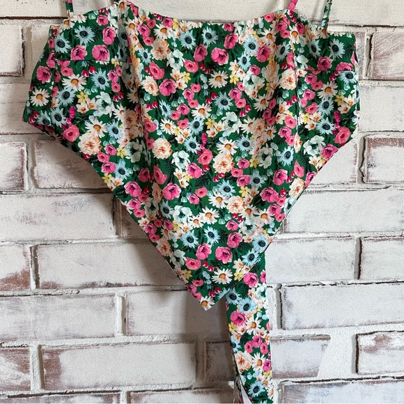 Nasty Gal triangle handkerchief green floral tank small / medium - Picture 2 of 6